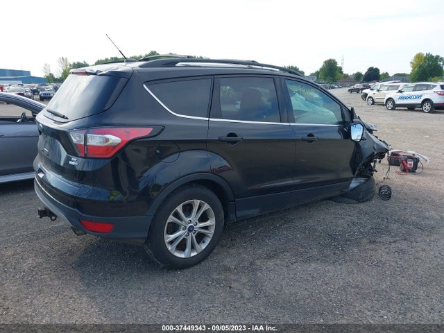 2018 FORD ESCAPE SE VIN: 1FMCU9GD1JUC92455