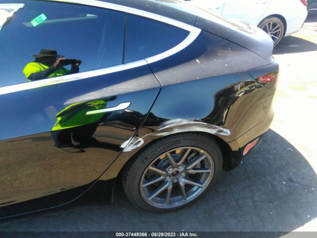 5YJ3E1EA1KF345564 Tesla Model 3 Range