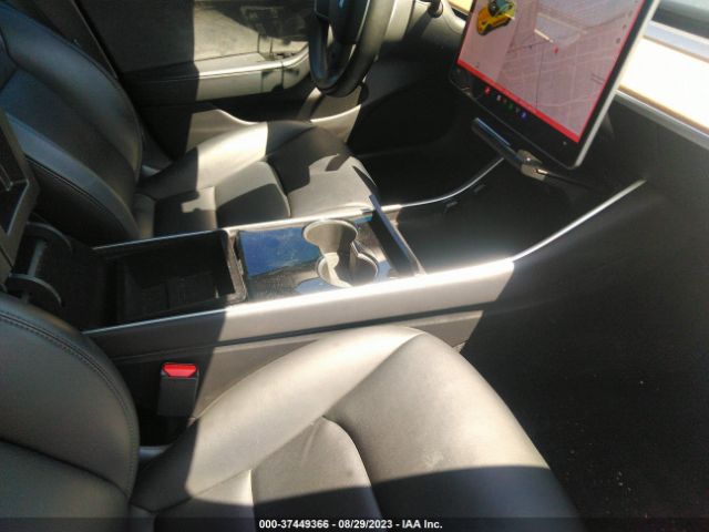 5YJ3E1EA1KF345564 Tesla Model 3 Range