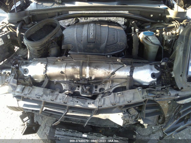 2018 PORSCHE MACAN WP1AA2A57JLB03017 Photo 9