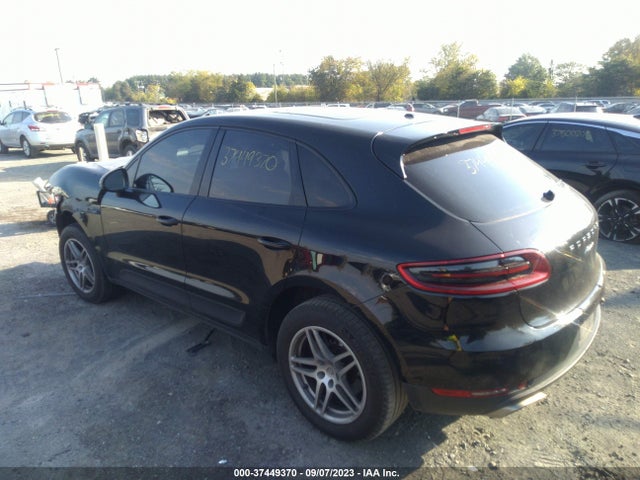 2018 PORSCHE MACAN WP1AA2A57JLB03017 Photo 2
