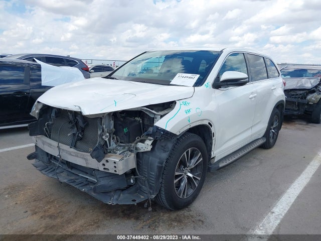 Toyota Highlander Le 2018 5TDZARFH8JS037723 Image 2