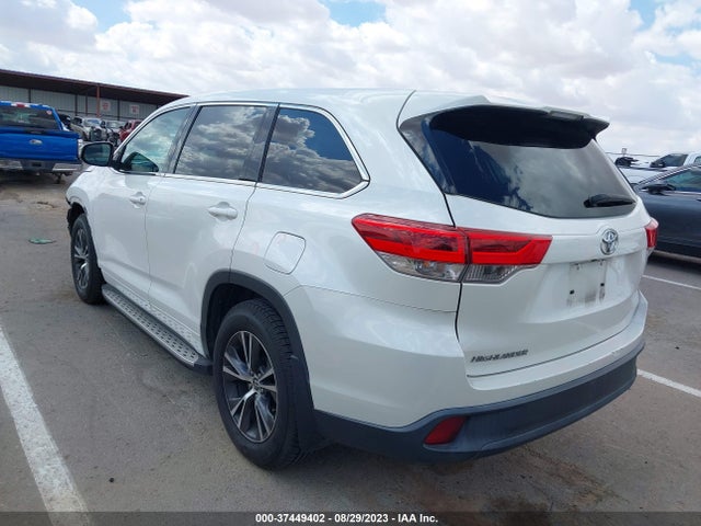 Toyota Highlander Le 2018 5TDZARFH8JS037723 Image 9