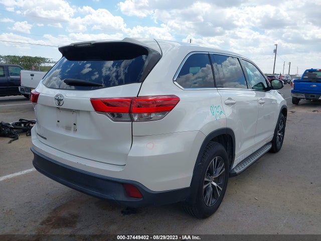 Toyota Highlander Le 2018 5TDZARFH8JS037723 Image 10