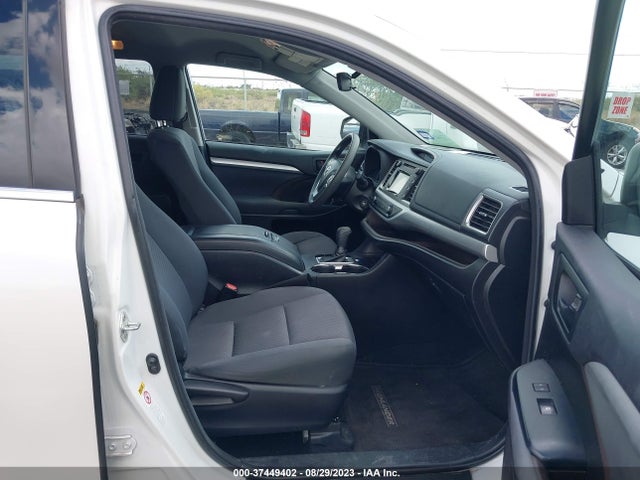 2018 TOYOTA HIGHLANDER LE VIN: 5TDZARFH8JS037723