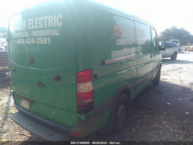 2011 MERCEDES-BENZ SPRINTER CARGO VANS VIN: WD3PE7CC0B5523873