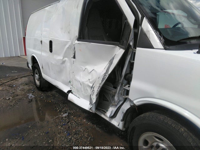 Chevrolet EXPRESS CARGO VAN 2016 1GCWGAFF7G1217069 Image 6