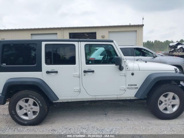 1C4BJWDG3JL889327 Jeep Wrangler Jk Unlimited Sport S