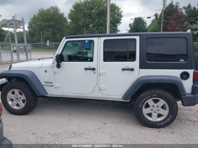 1C4BJWDG3JL889327 Jeep Wrangler Jk Unlimited Sport S