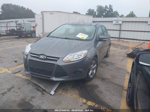 Ford FOCUS SE 2014 1FADP3K20EL359423 Image 2