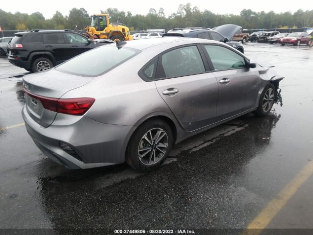 3KPF24AD1PE566912 KIA Forte Lxs