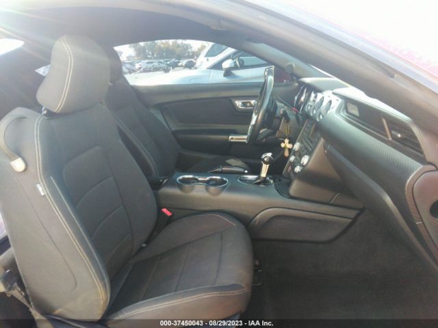 1FA6P8AMXF5353143 Ford Mustang V6