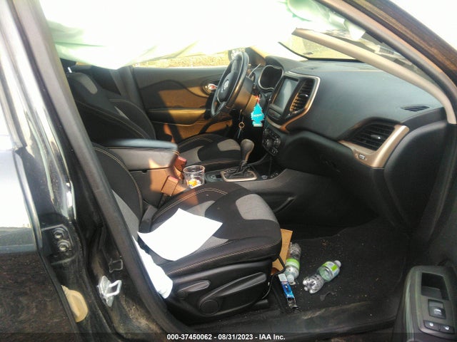 1C4PJLCB3EW116288 Jeep Cherokee Latitude