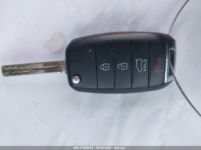 KNDPBCAC8F7757683 KIA Sportage Lx