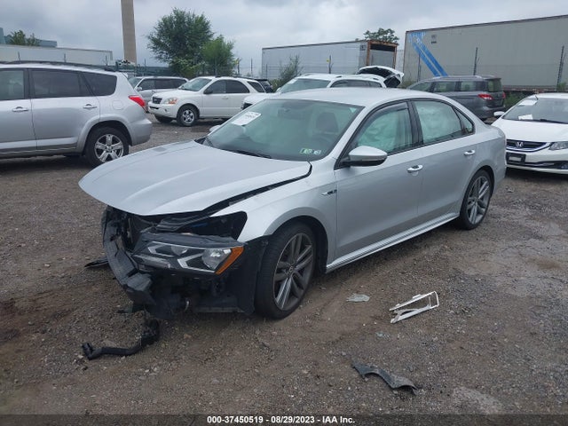 1VWAA7A30JC027330 Volkswagen Passat 2.0t S/r-line