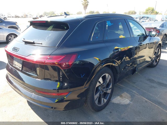 WA1AAAGE9NB027227 Audi E-tron Premium