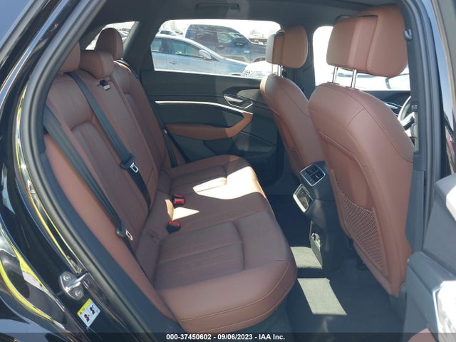 WA1AAAGE9NB027227 Audi E-tron Premium