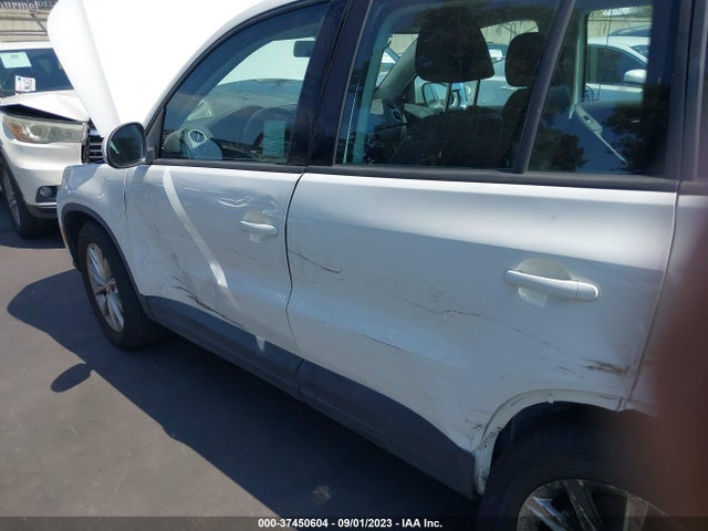 WVGAV7AX1HK045020 Volkswagen TIGUAN