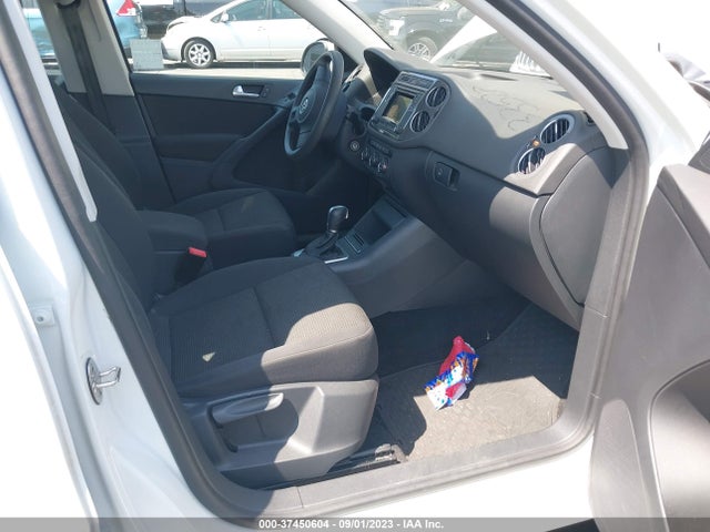 WVGAV7AX1HK045020 Volkswagen TIGUAN