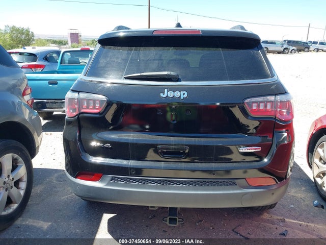 Jeep Compass Latitude 2018 3C4NJDBB9JT359764 Image 16