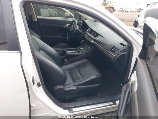 JTHKD5BH7G2258283 Lexus Ct 200h Hybrid