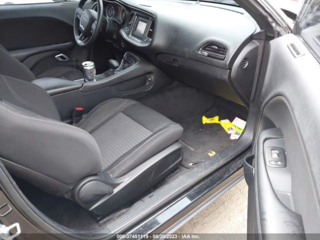 2C3CDZAG7FH816679 Dodge Challenger Sxt
