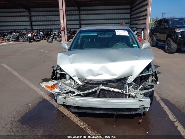 2004 TOYOTA CAMRY LE/XLE VIN: JTDBF32KX40157905