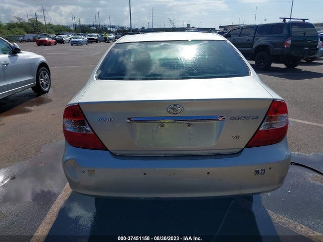 2004 TOYOTA CAMRY LE/XLE VIN: JTDBF32KX40157905