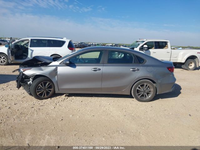 3KPF24AD4NE435244 KIA Forte Lxs