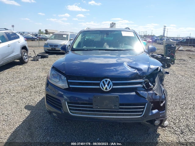 WVGEP9BP4ED008890 Volkswagen Touareg Lux