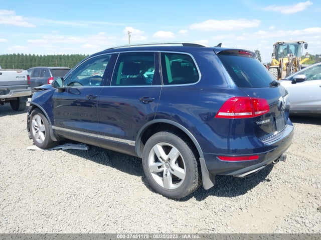 WVGEP9BP4ED008890 Volkswagen Touareg Lux