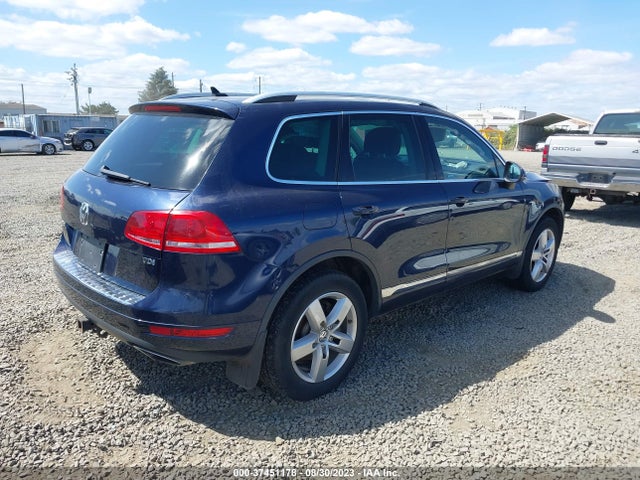WVGEP9BP4ED008890 Volkswagen Touareg Lux