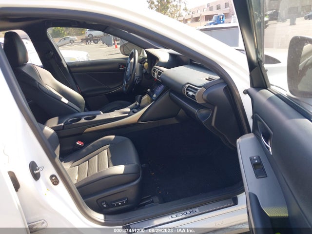 Lexus IS 350 2014 JTHBE1D21E5013148 Image 11