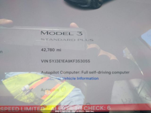 5YJ3E1EA9KF353055 Tesla Model 3 Range