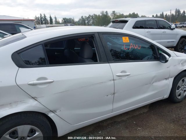 3KPFL4A70HE039498 KIA FORTE LX
