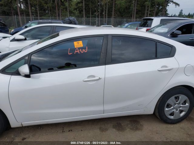 3KPFL4A70HE039498 KIA FORTE LX