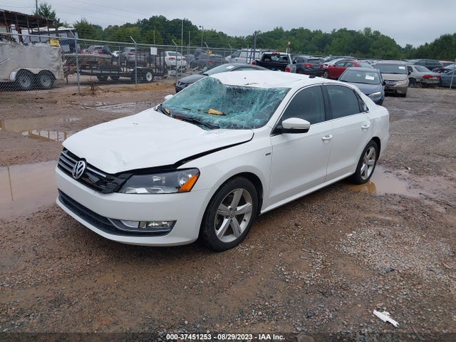 1VWAT7A31FC113179 Volkswagen Passat 1.8t Limited Edition