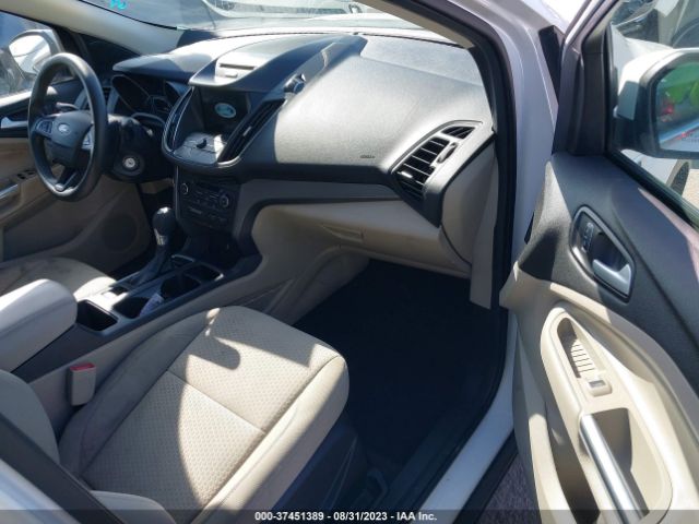 1FMCU9GD0HUA39346 Ford ESCAPE SE