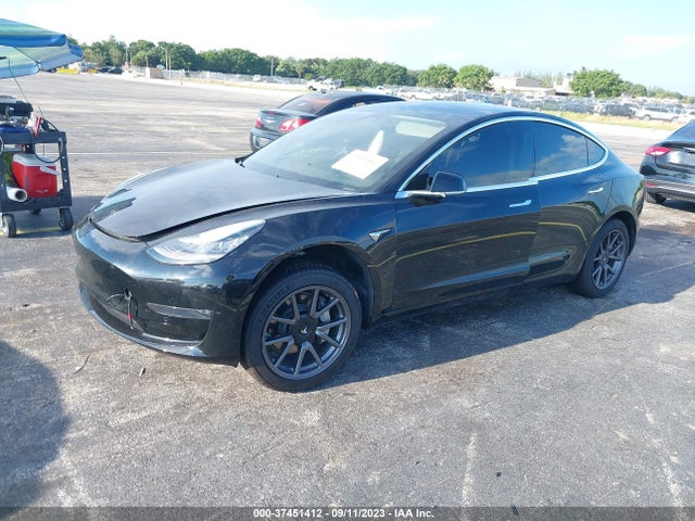 Tesla Model 3 Range Battery 2018 5YJ3E1EA1JF062001 Image 2
