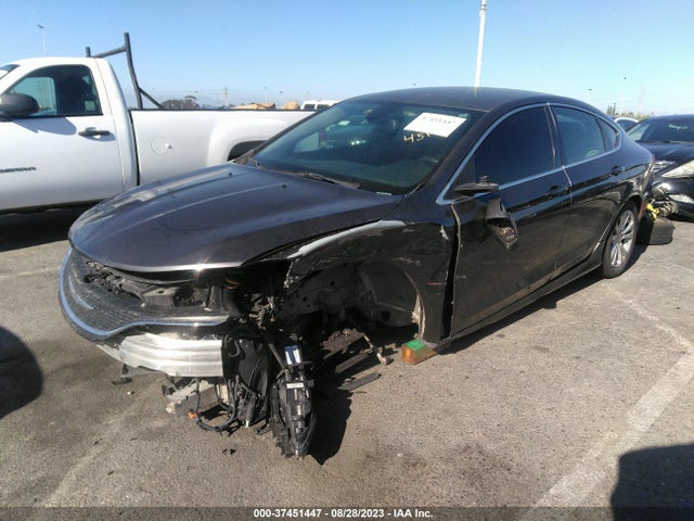 Chrysler 200 Limited 2015 1C3CCCABXFN591685 Image 2