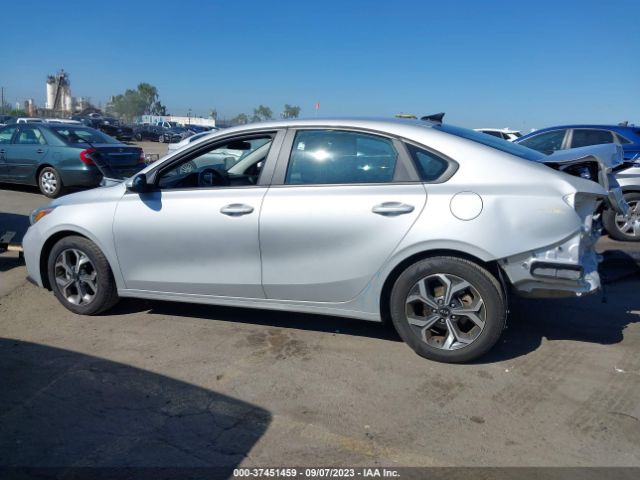 3KPF24AD3ME316664 KIA Forte Lxs