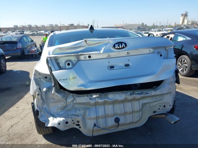 3KPF24AD3ME316664 KIA Forte Lxs