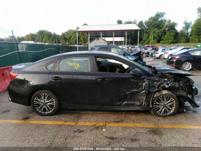 3KPF54AD1NE491634 KIA Forte Gt-line