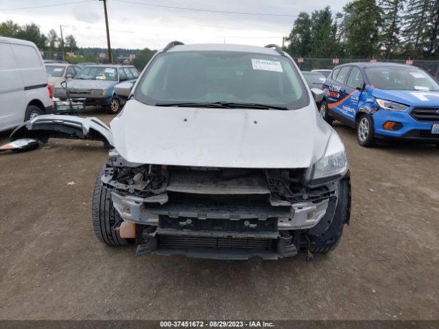 1FMCU9G9XGUC68238 Ford ESCAPE SE