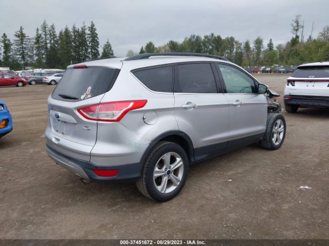 1FMCU9G9XGUC68238 Ford ESCAPE SE