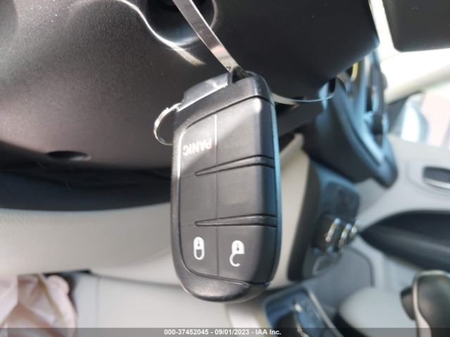 3C4NJDBB2JT161897 Jeep Compass Latitude