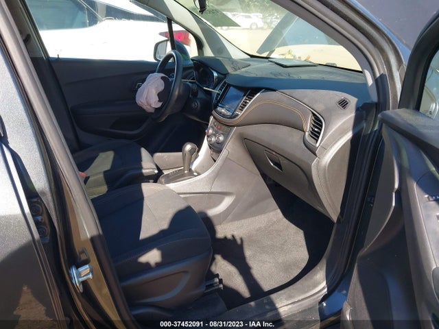 Chevrolet TRAX LS 2020 3GNCJKSB7LL204426 Image 5