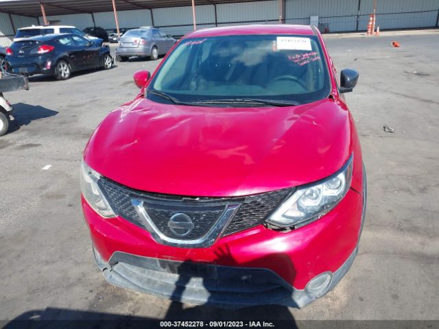 JN1BJ1CR5JW256495 Nissan Rogue Sport S