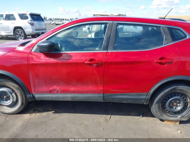 JN1BJ1CR5JW256495 Nissan Rogue Sport S