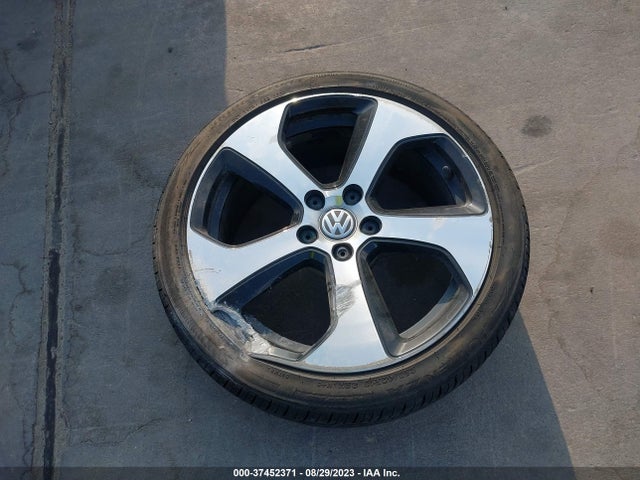3VW4T7AU6GM026853 Volkswagen GOLF GTI S
